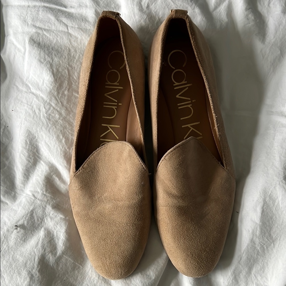 W6 Calvin Klein Women's Tan Flats